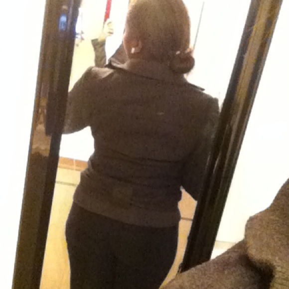 Used coat - Picture 4 of 4