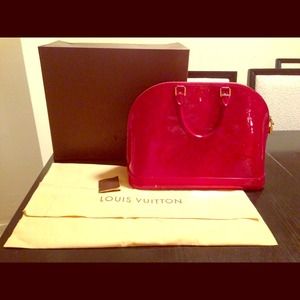 Louis Vuitton GM Alma handbag