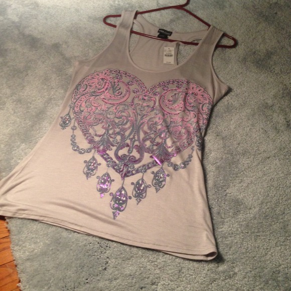 🚨REDUCED super cute flair tank💗 - Picture 2 of 4