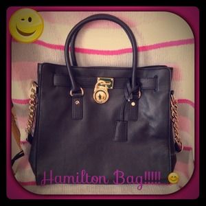 SOLD 💖💕💓💗Authentic Michael Kors Hamilton Bag