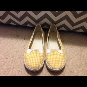 📛SOLD📛 Yellow Picnic table sneakers