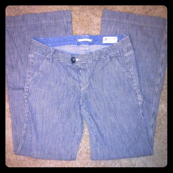 ✨Reduced✨ pinstripe gap jeans lim. edition size 4
