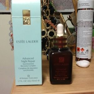 Estée Lauder night repair (never used)