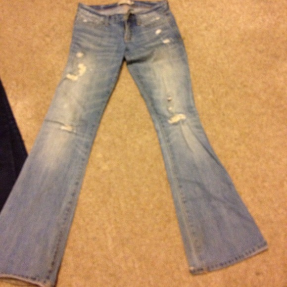 Light wash A&F jeans - Picture 3 of 4