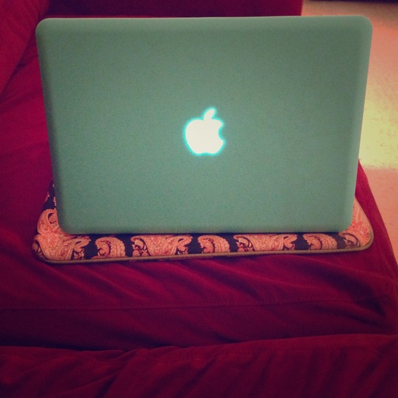 MacBook 13" case with free keyboard cover