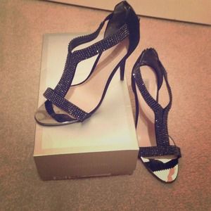 Reduced!! Glint black tonal rhinestone shoes sz 9