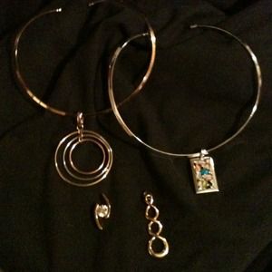 💕TRADED💕 Lia sophia 2 Collars and 4 Slides