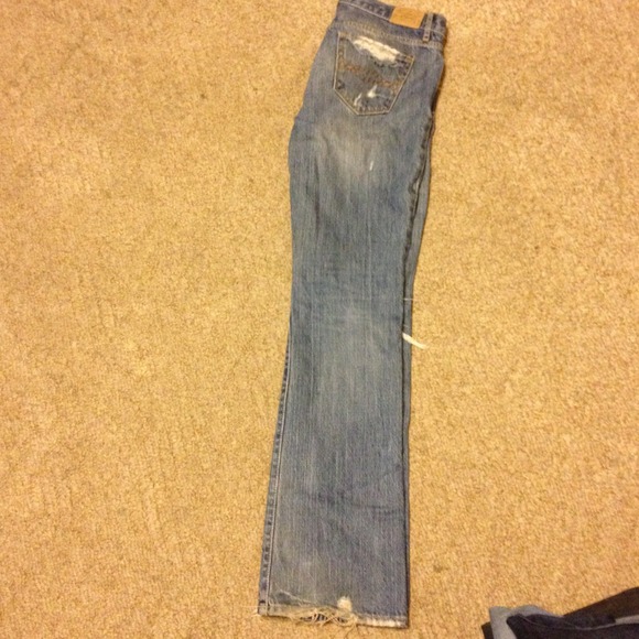 Light wash A&F jeans - Picture 3 of 3