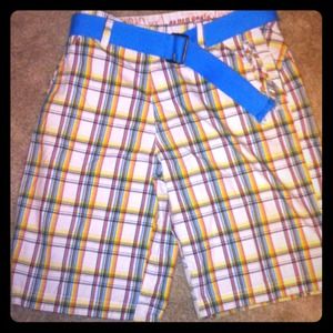 Pink yellow blue plaid shorts blue belt size 34