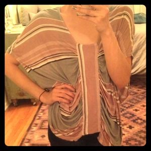 💸SOLD in Bundle💸 Anthropologie Drape Top