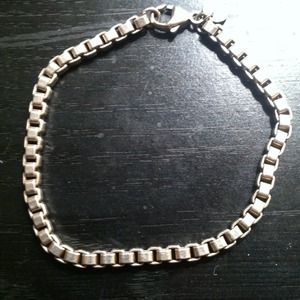 Tiffany & Co. chain bracelet!