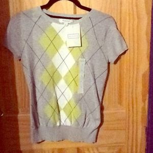 Short sleeve argyle top