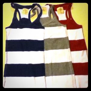 🚫🚫SOLD!!🚫🚫😍3 striped tanks.