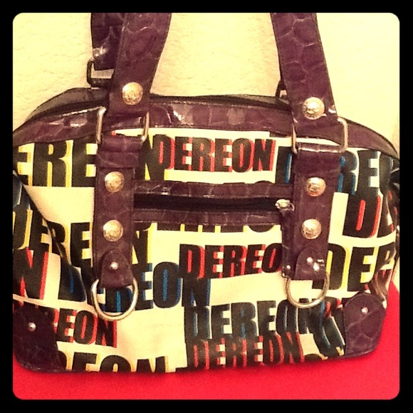 DEREON purse PRICE LOWERED!!