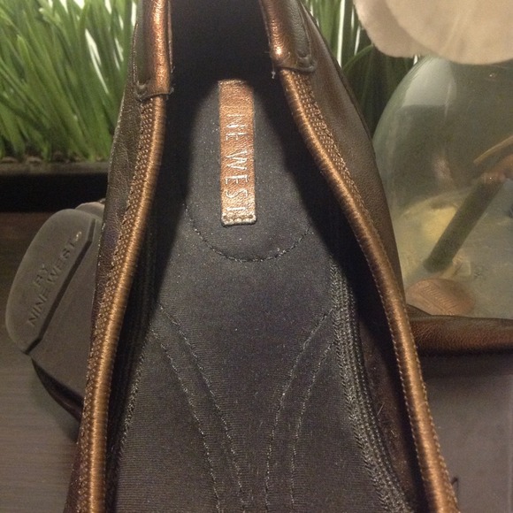 Shoes - Picture 2 of 3