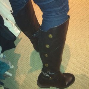 REDUCED - Black boots with button detail