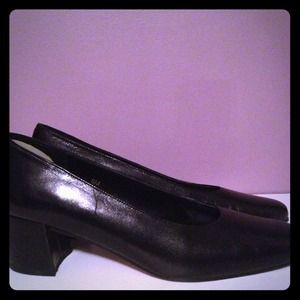Vaneli black leather shoes