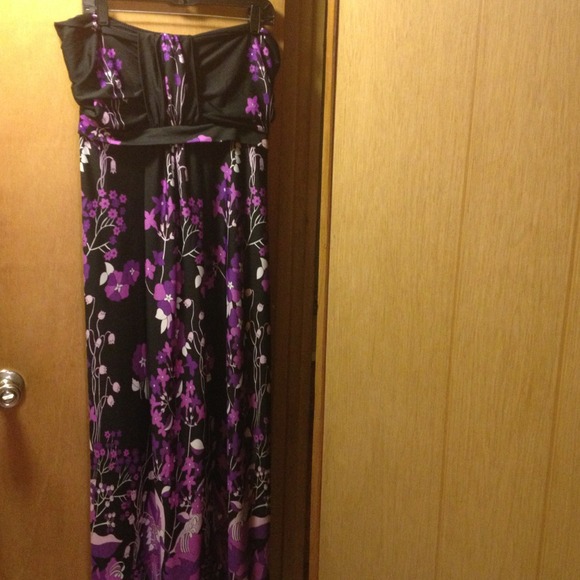 ** RESERVED for @yanette13**Strapless dress