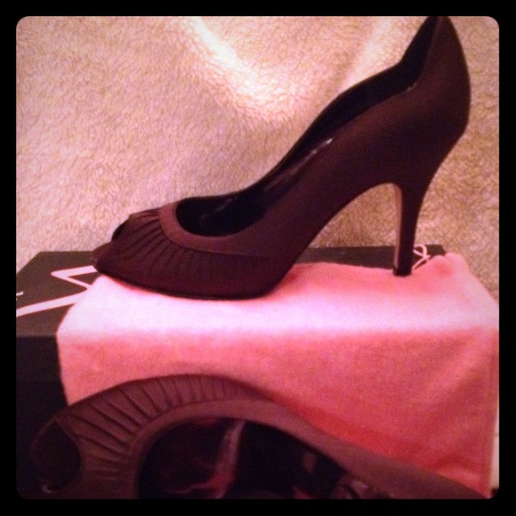 Nina chocolate brown heels