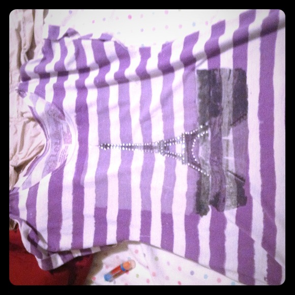 Purple and white t-shirt - Picture 1 of 1
