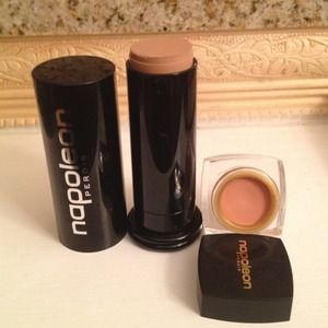 Reserved napoleon stick foundation and concealer