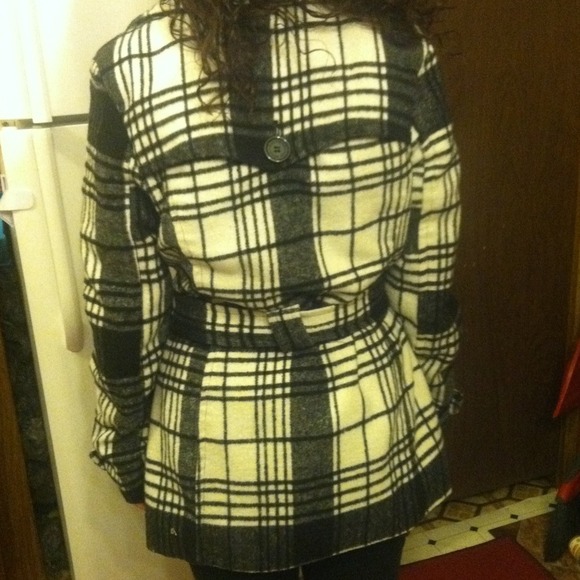 Jacket. - Picture 2 of 3