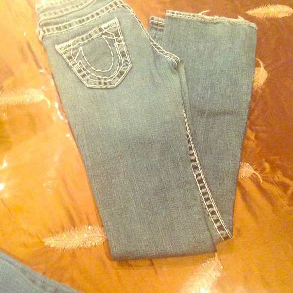 Worn once looks like brand new!!!