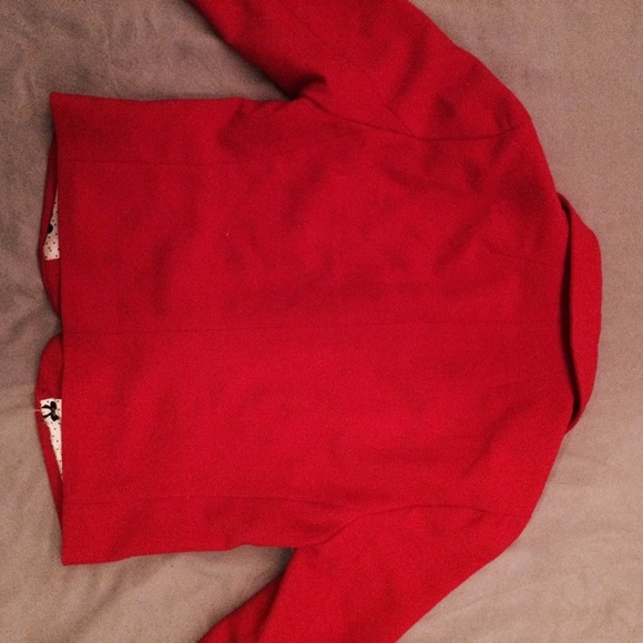 • Red Blazer • - Picture 4 of 4