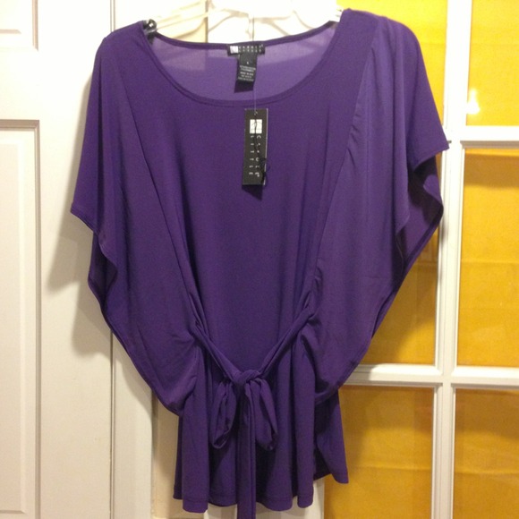 ⬇REDUCED⬇ Carol little blouse