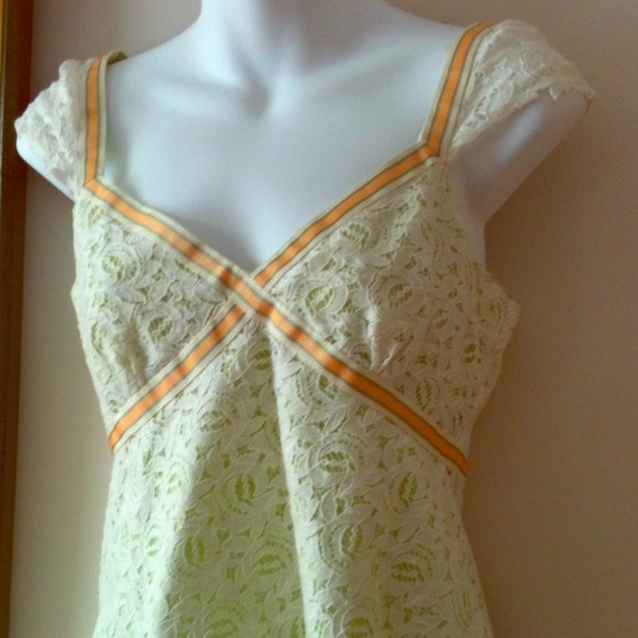 Gorgeous lace Tara Jarmon blouse size 6 - Picture 1 of 4