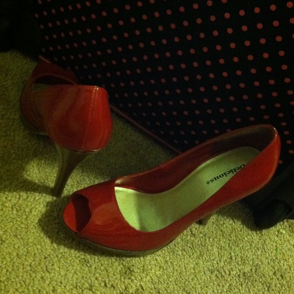 Delicious brand red high heels!