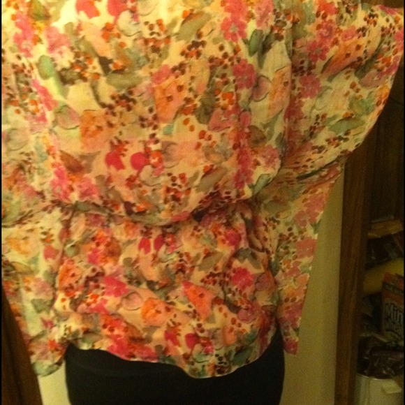 Fancy blouse. - Picture 2 of 2