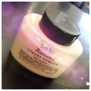 🚫TRADED🚫Ben nye banana powder