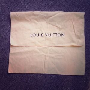 Lv dust bag SOLD! Sold!