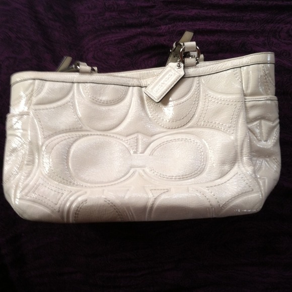 White patent leather Coach purse. 💕TRADED💕
