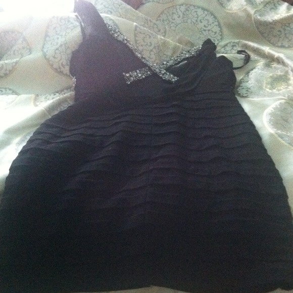 Black night dress size 4 - Picture 2 of 4