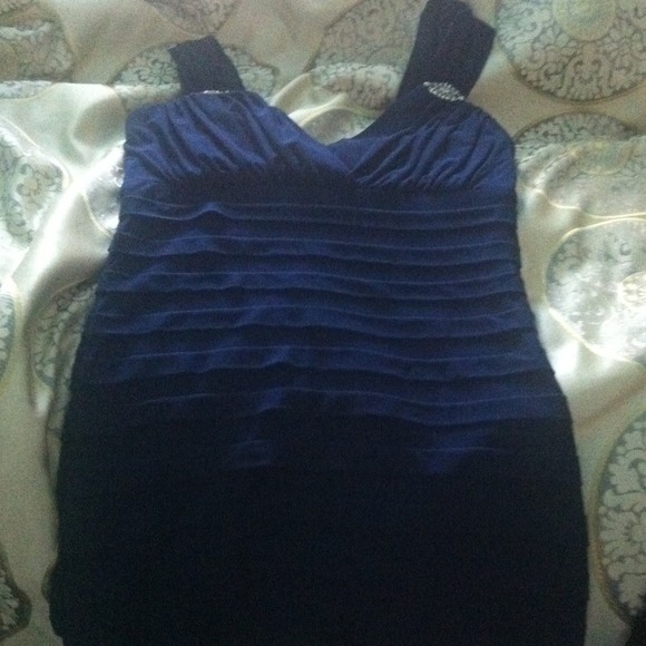 Blue night dress - Picture 2 of 3