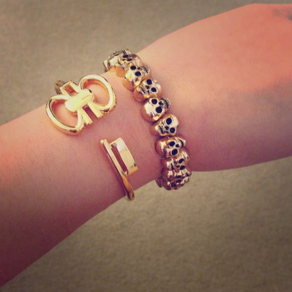 Skull bracelet