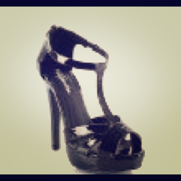 Paprika Jiffy-S Black Patent Peep Toe Sandals