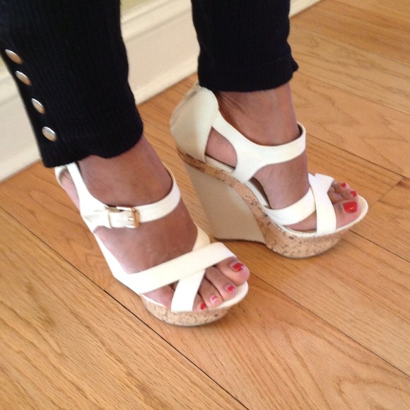 Shoedazzle - Picture 3 of 3