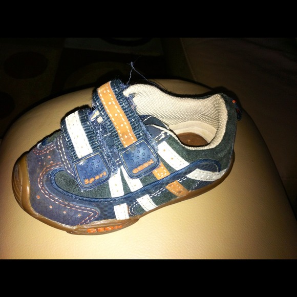 Shoes - Picture 3 of 3
