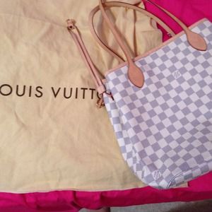 Authentic Louis Vuitton Neverfull MM