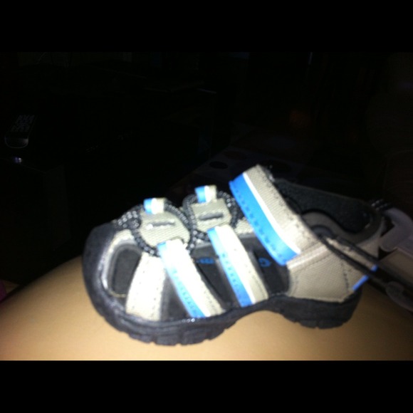 Shoes - Picture 3 of 3