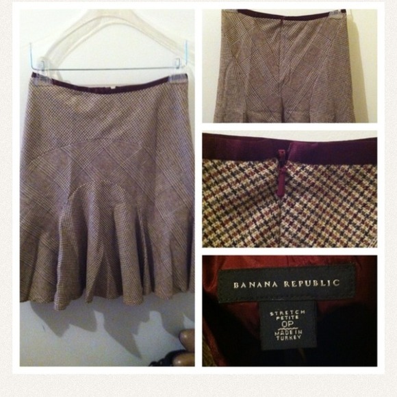 💥Sold,$17 bundle💥Banana Republic skirt