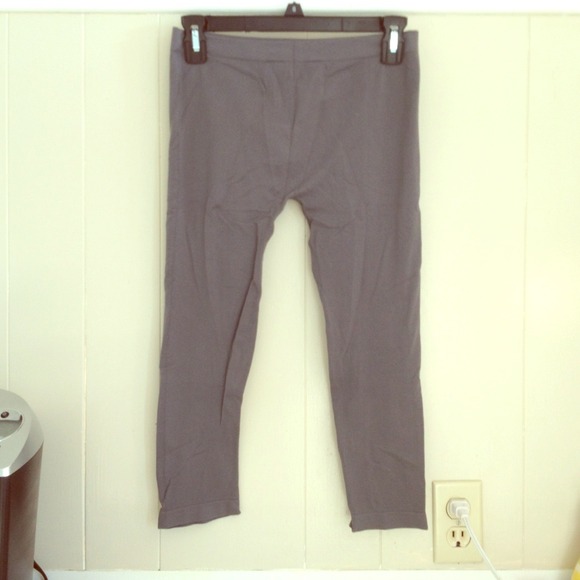 Grey leggings! - Picture 1 of 3