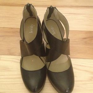 Levity shoes