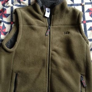 Super soft Boys Gap vest