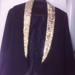 black blazer good for the fall and winter .