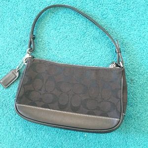 Excellent condition authentic Coach purse.