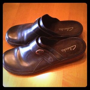 Leather Clogs